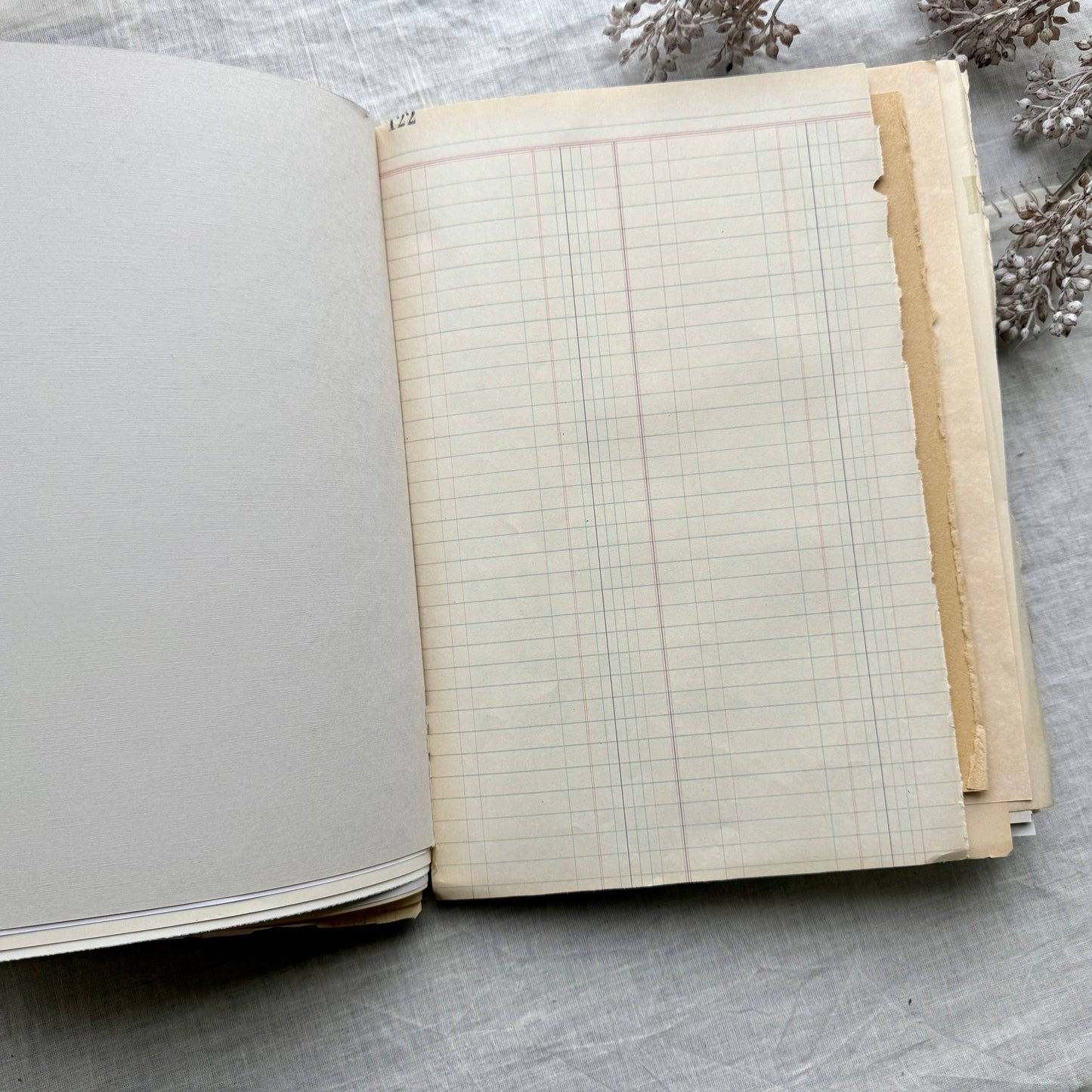Hose of Books - Vintage Mixed Media Journal- 9x12 inches: Spiral Bound