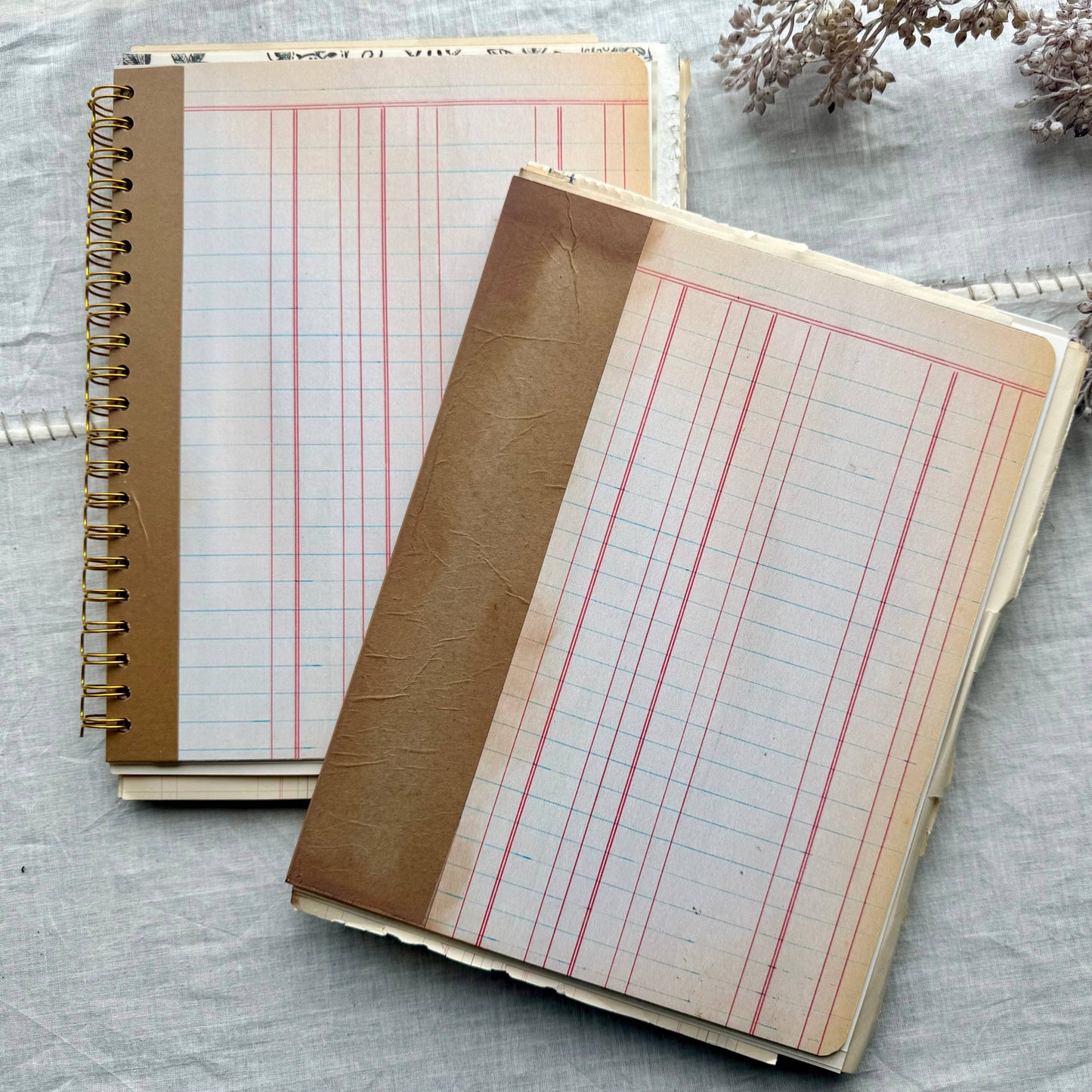 Hose of Books - Vintage Mixed Media Journal- 9x12 inches: Spiral Bound