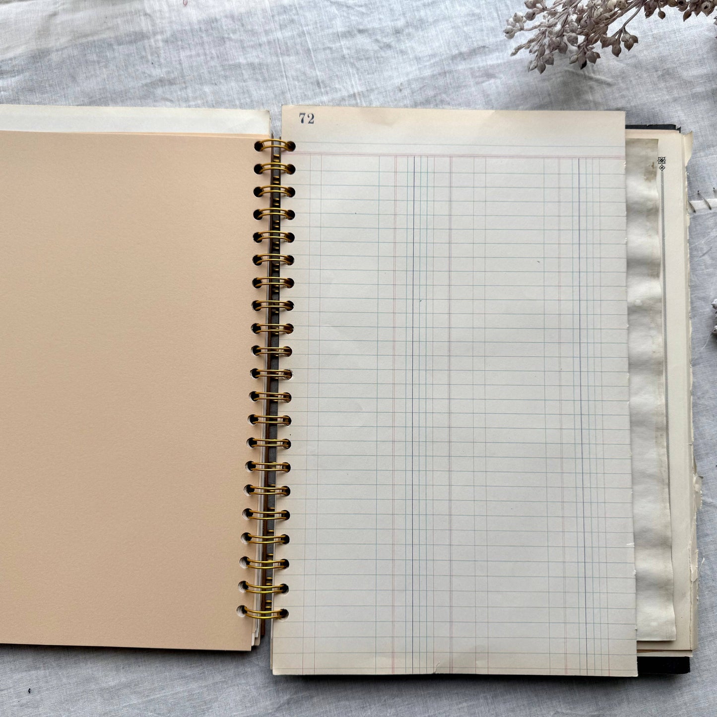 Hose of Books - Vintage Mixed Media Journal- 9x12 inches: Spiral Bound